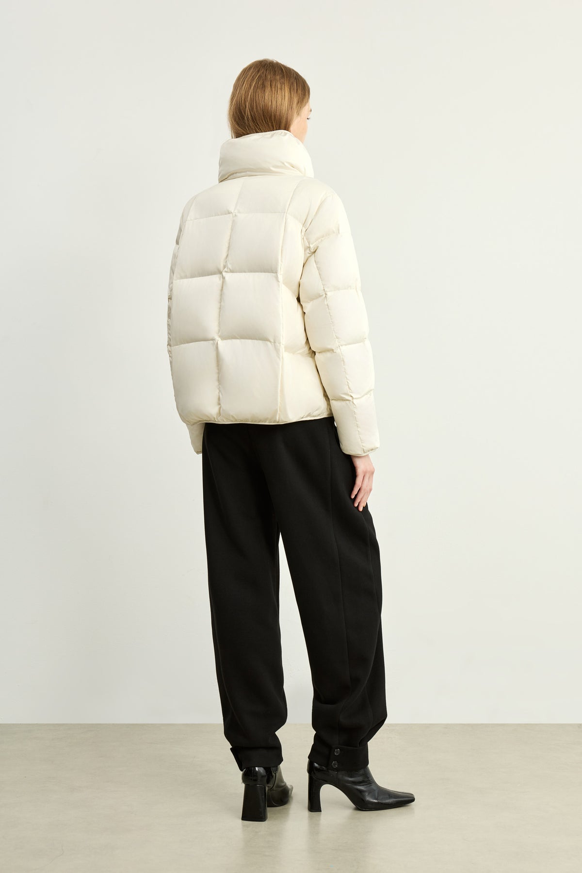#color_Off White