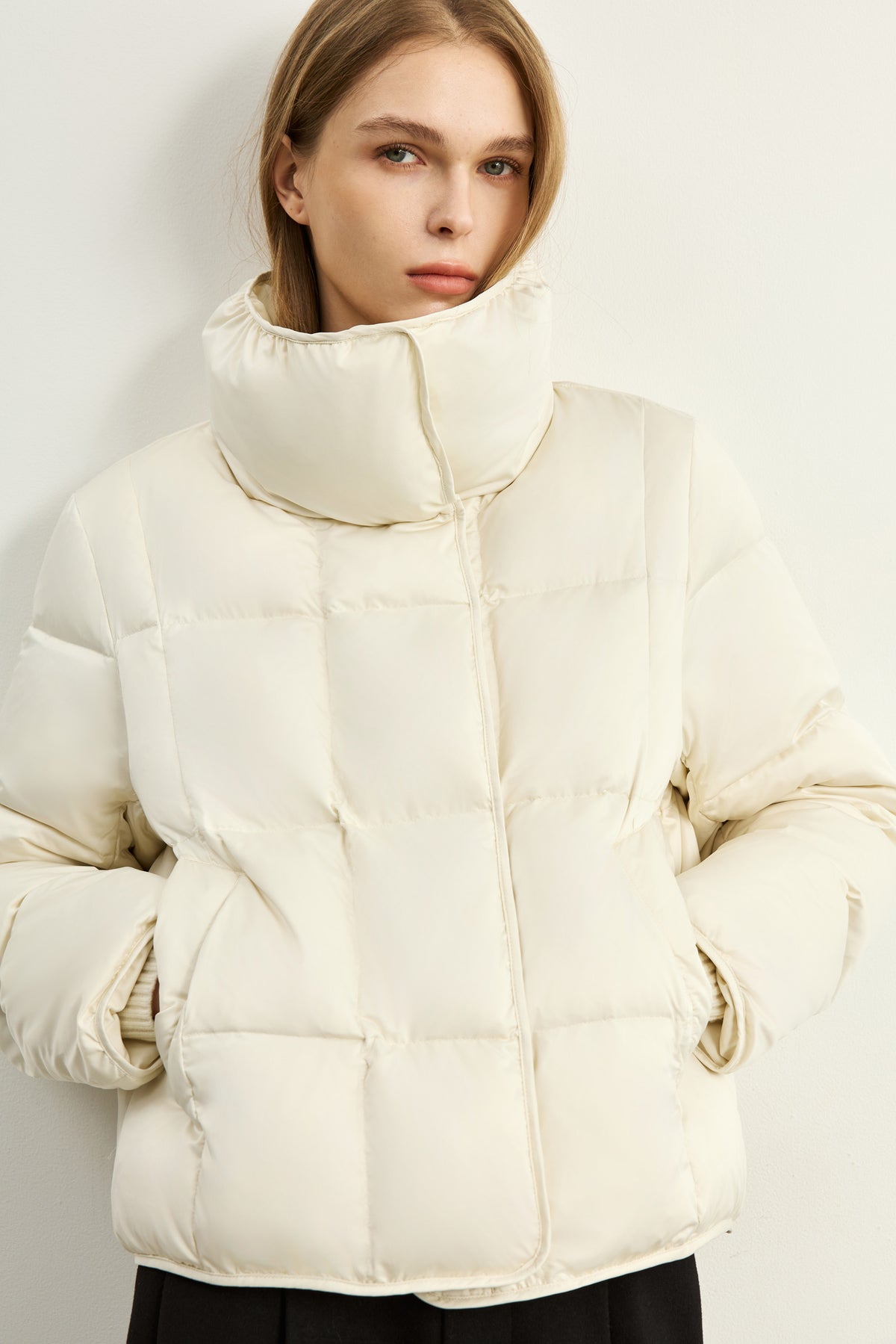 #color_Off White