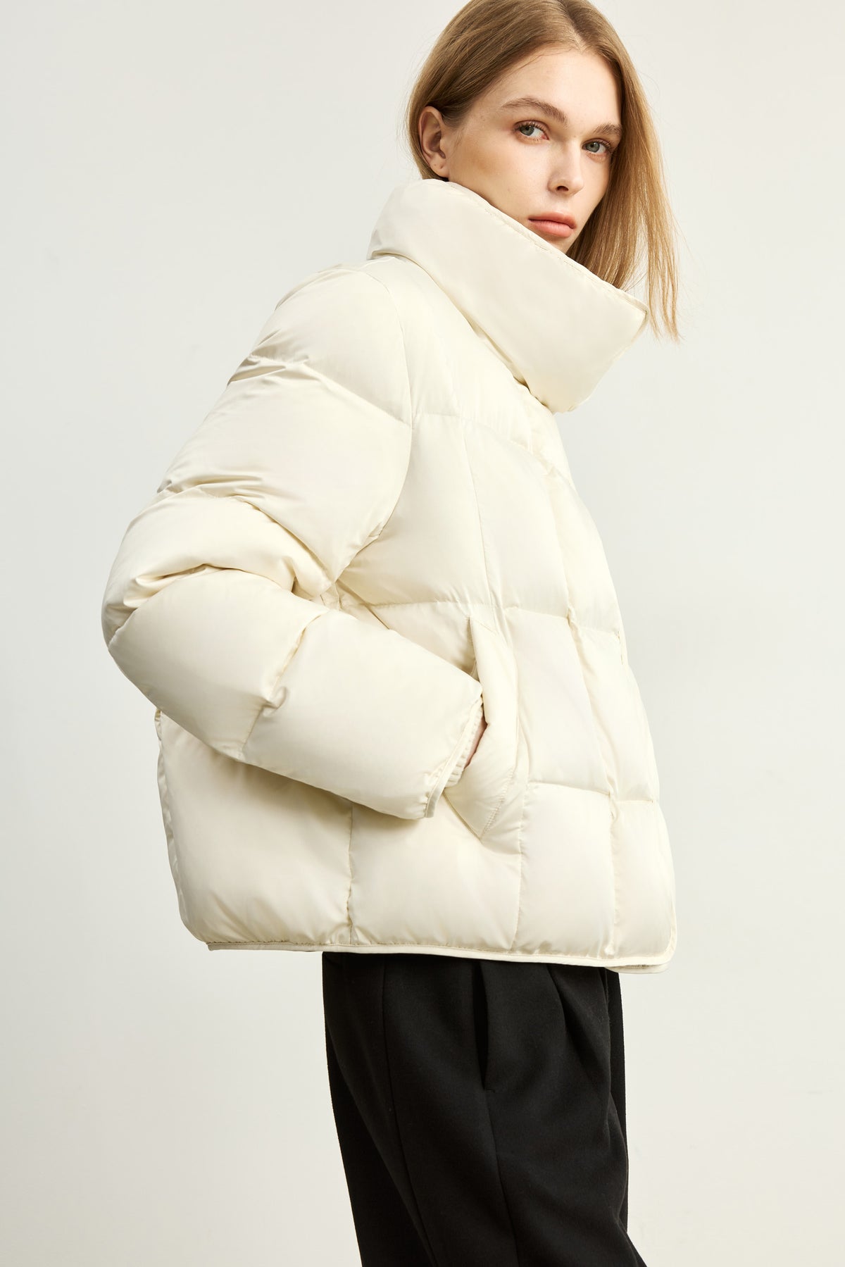 #color_Off White