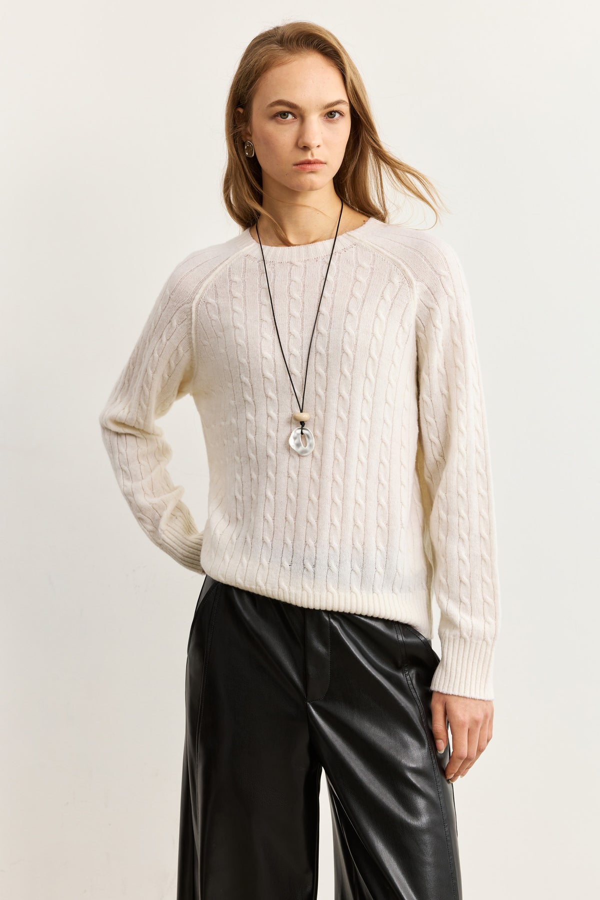 #color_Off White