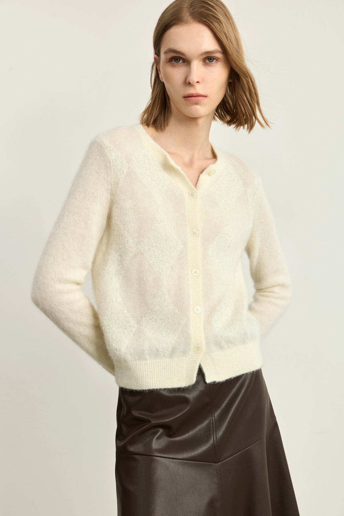 #color_Off White