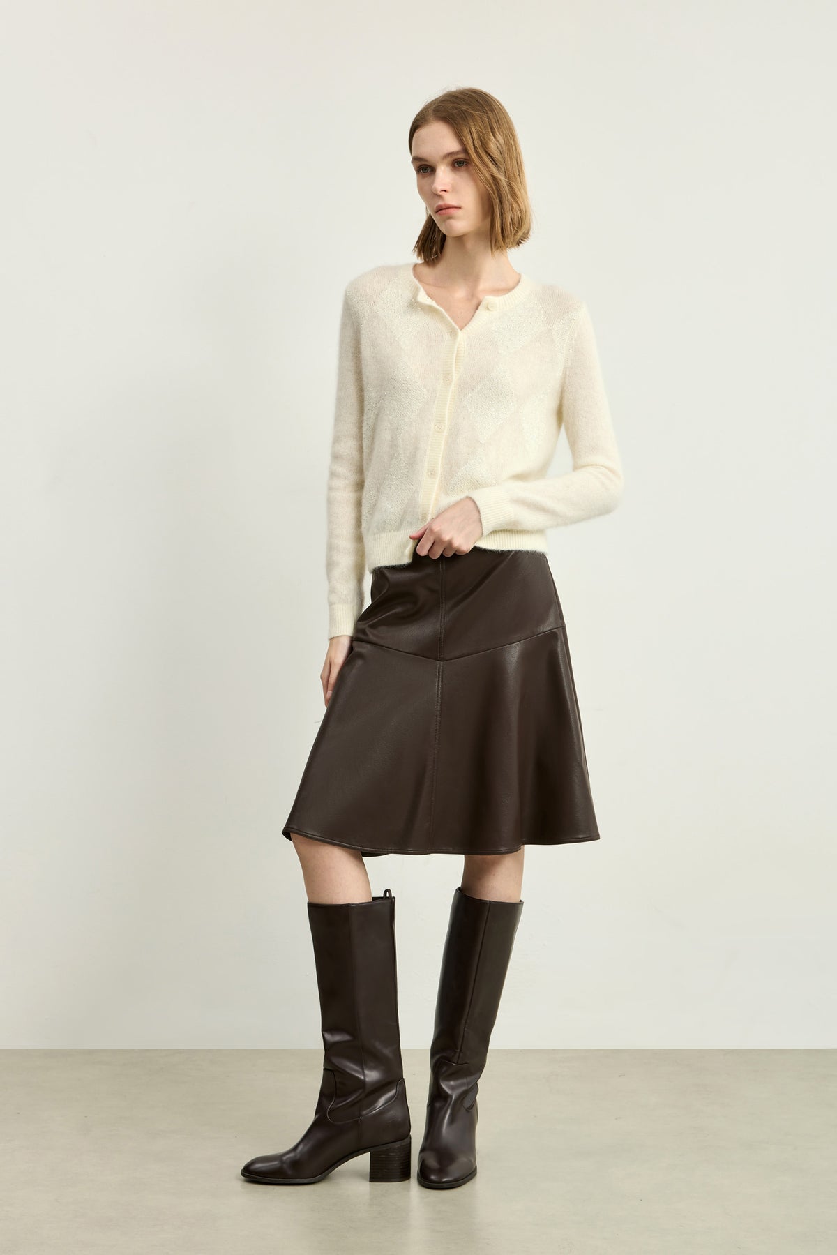 #color_Off White
