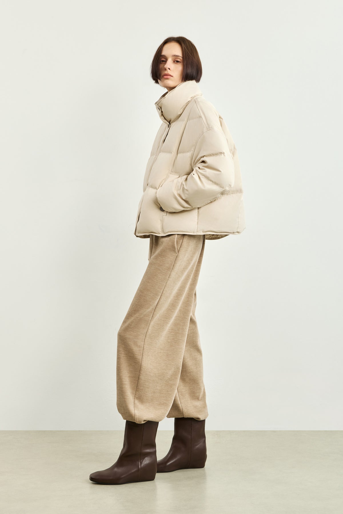 #color_Off White
