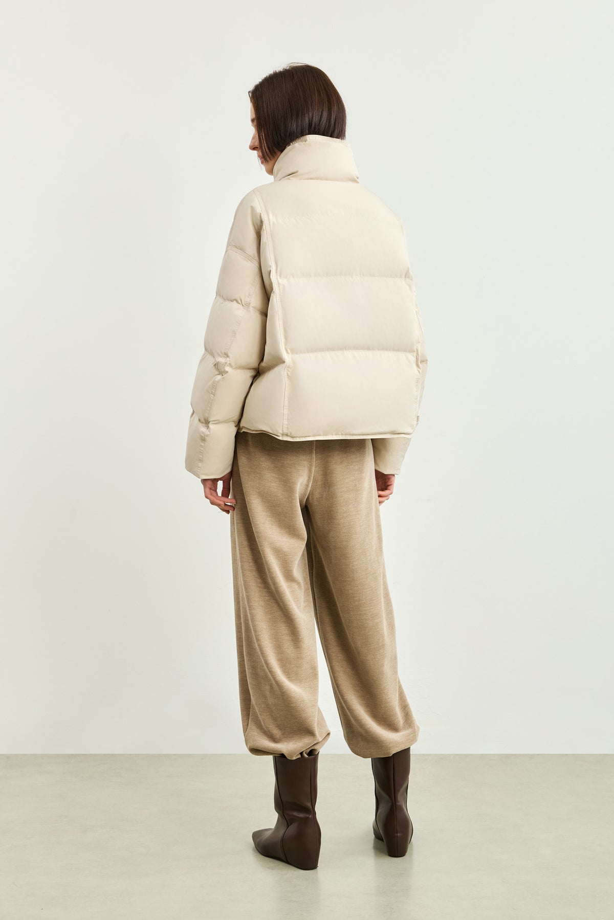 #color_Off White