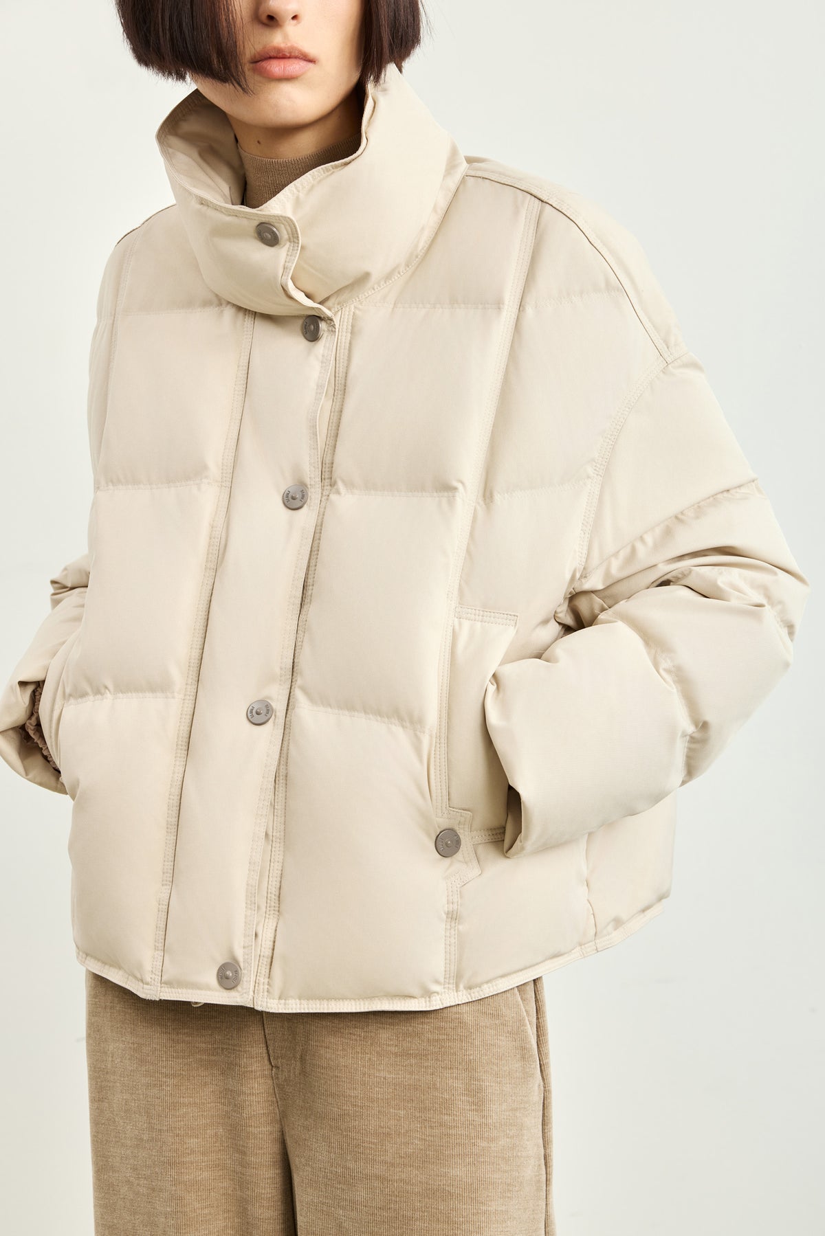 #color_Off White