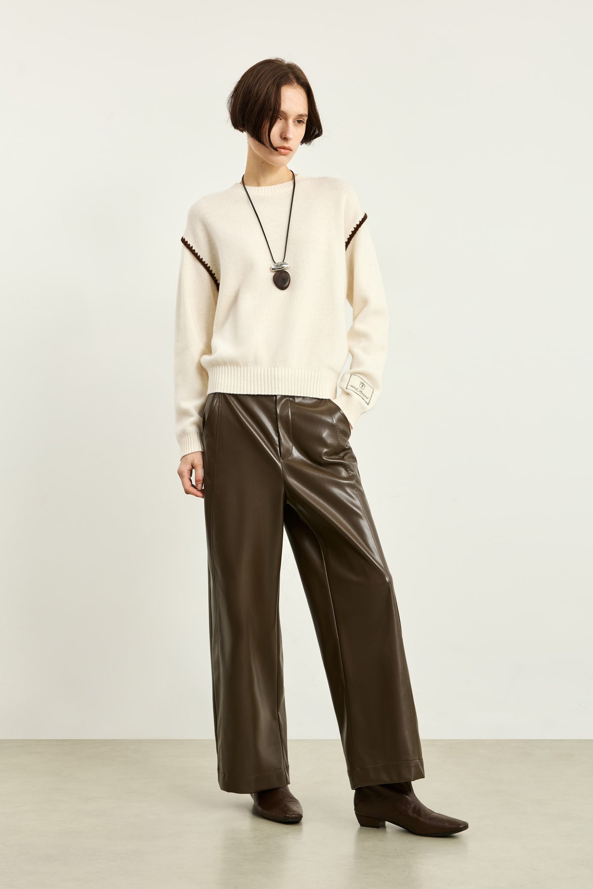 #color_Off White