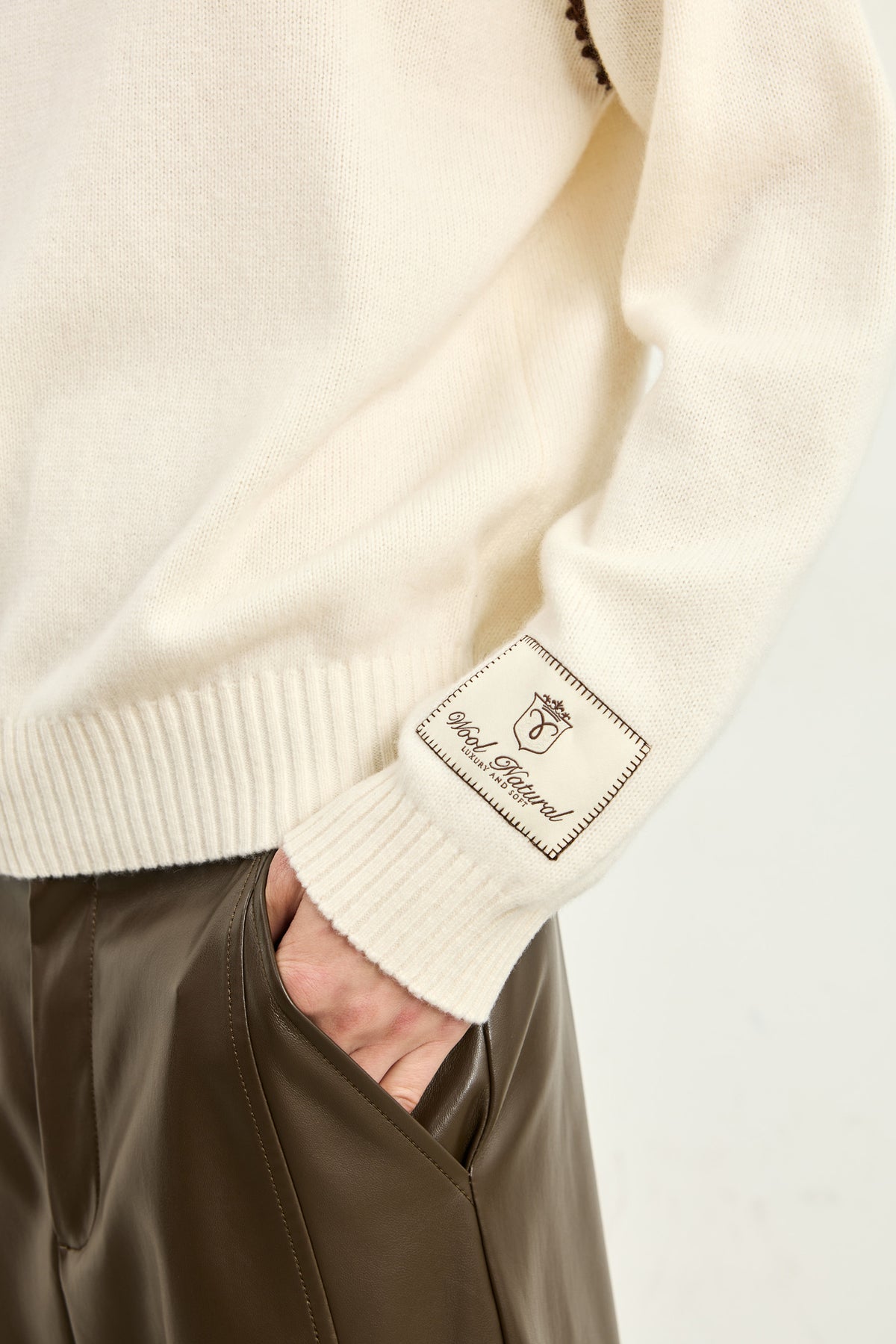 #color_Off White