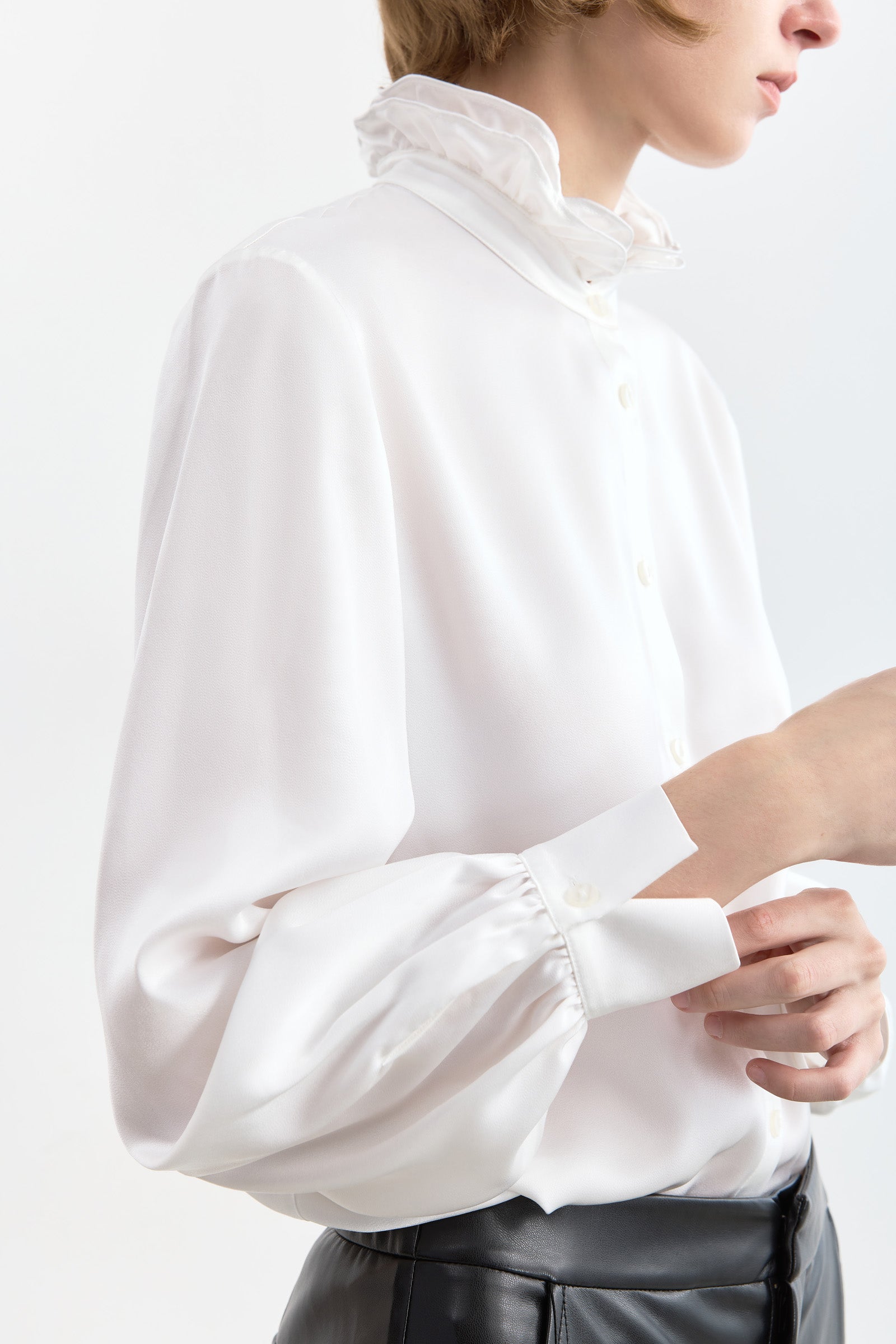 #color_White