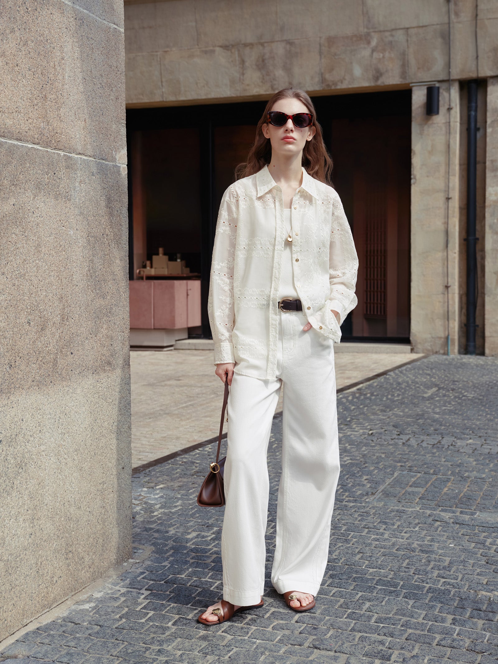 #color_Off White