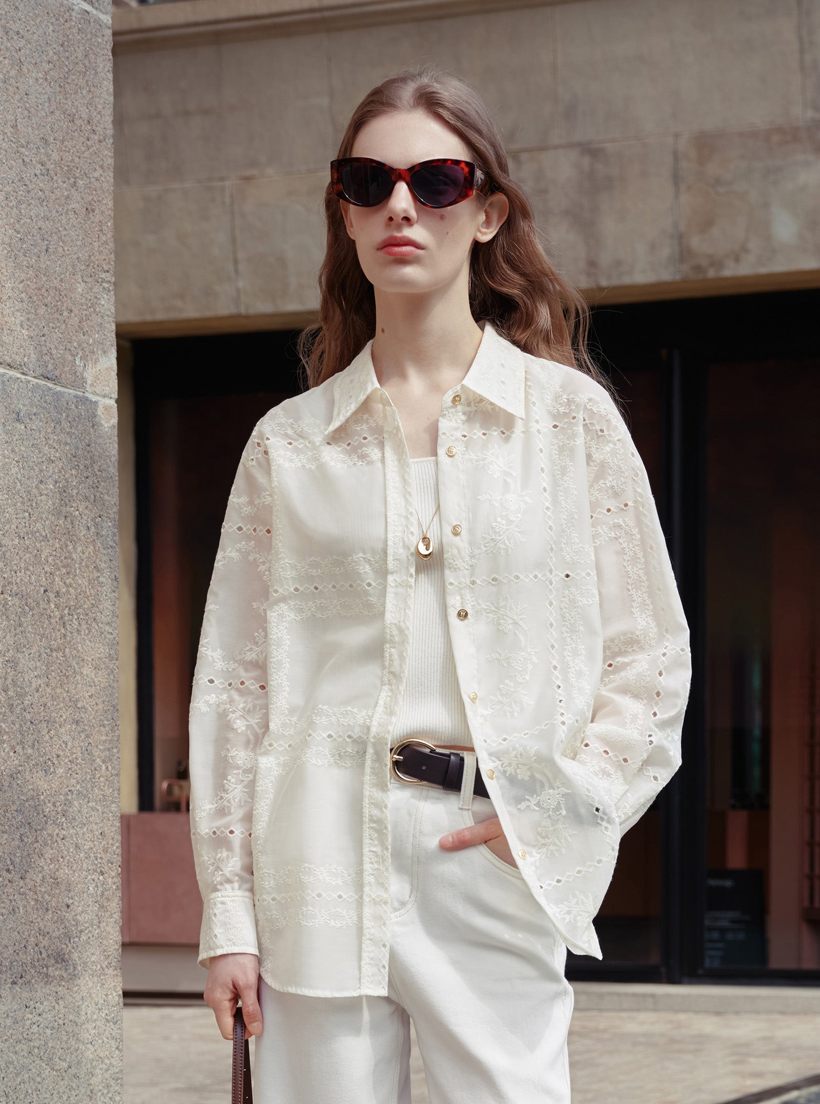 #color_Off White