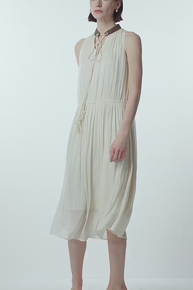 #color_Off White