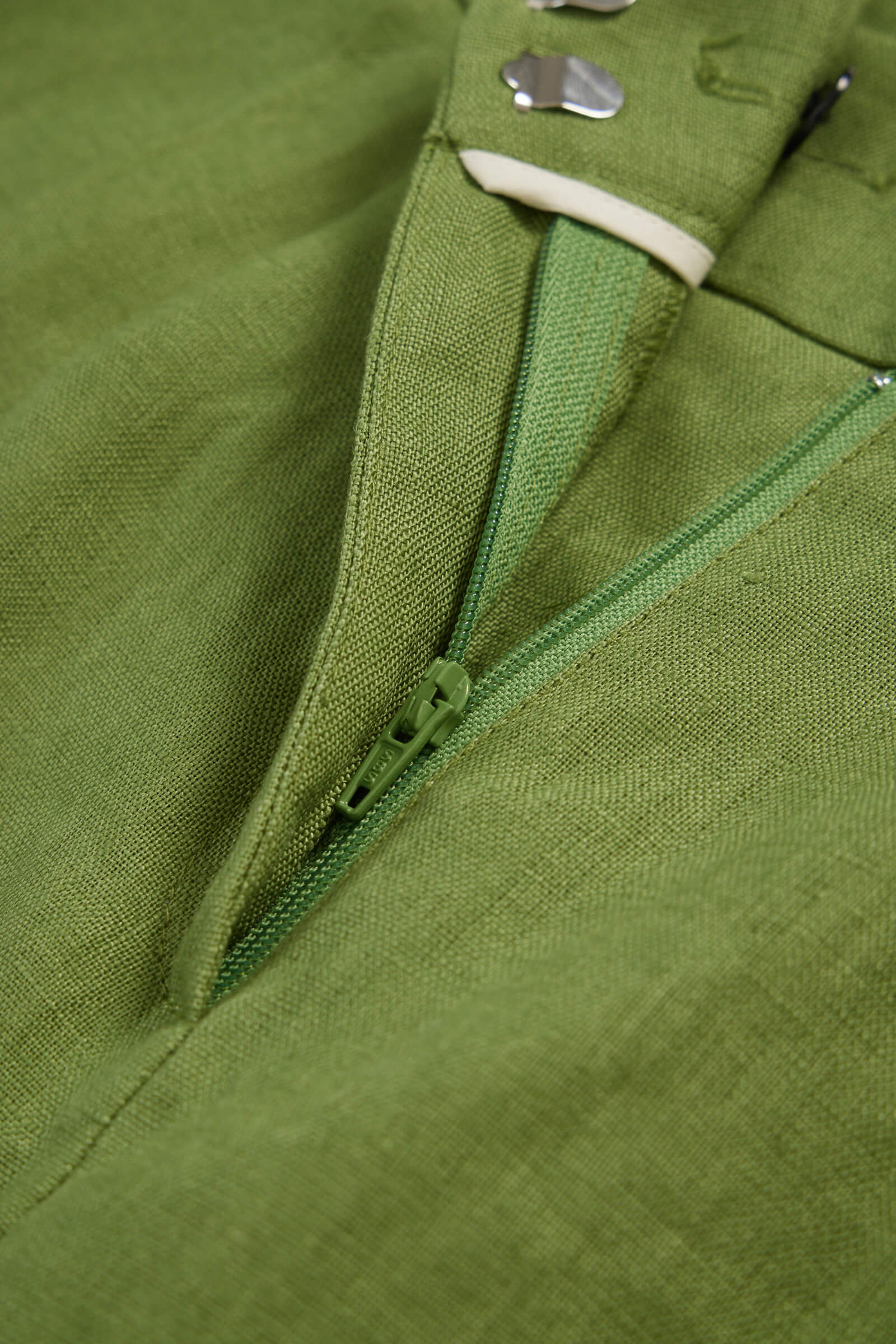 #color_Qingguo Green